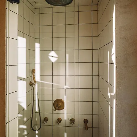 Designer Marais Sanctuary Yann Le Coadic Design דירה פריז